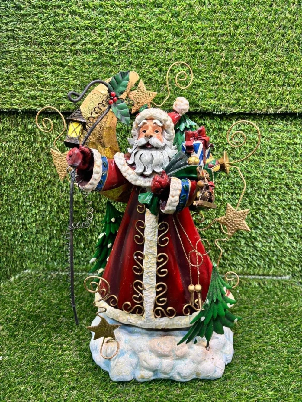 Grandeur Noel 2002 Santa Tin and Resin Stocking Holder Collector Edition Box